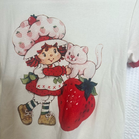 Strawberry Shortcake Graphic Crop Top - Cream and Red - Picture 2 of 7